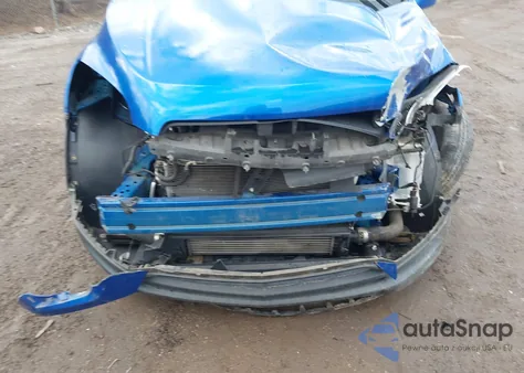 2016 Chevrolet Trax 1Ls z USA, uszkodzony, nr VIN KL7CJNSB6GB552958